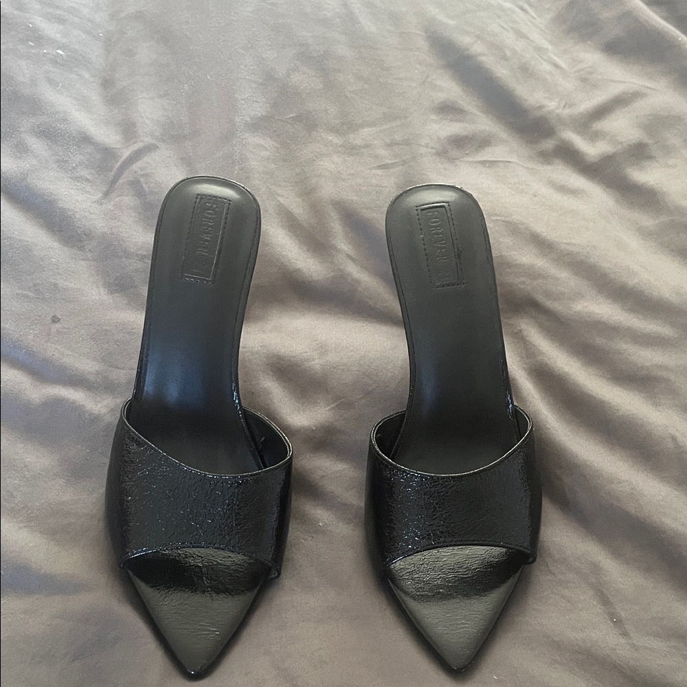 Forever 21 Black Pointed Toe Slide Mules